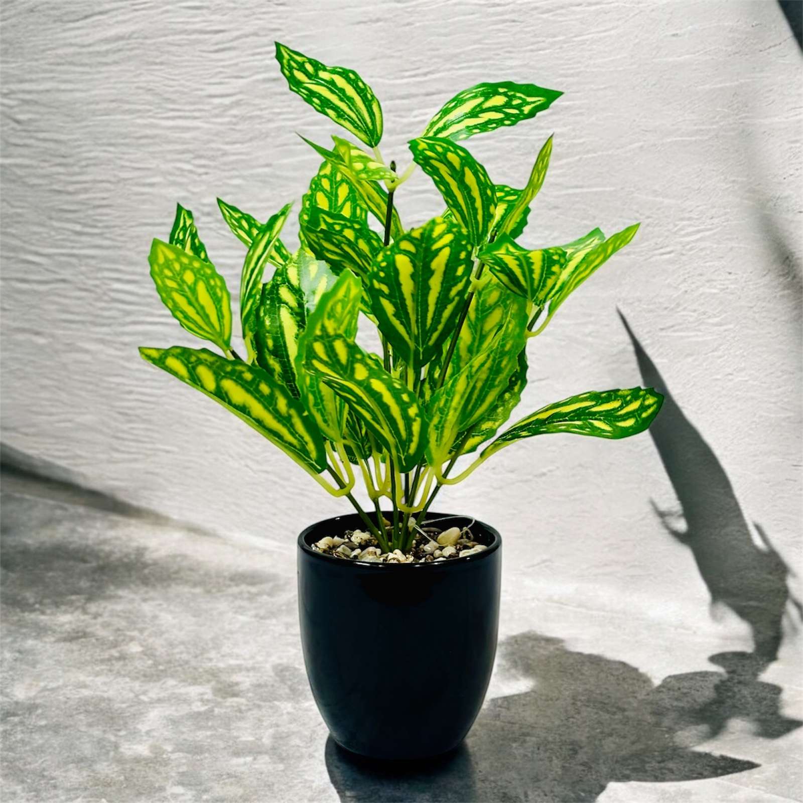 Ribbon Green Leaf Plant Pot for Home - Image 2